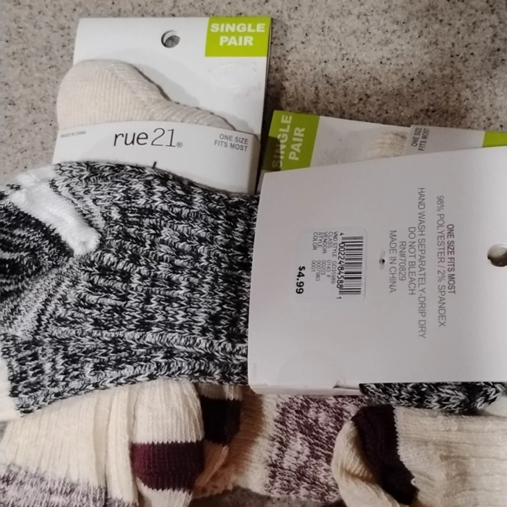 NWT boot socks - Picture 3 of 5